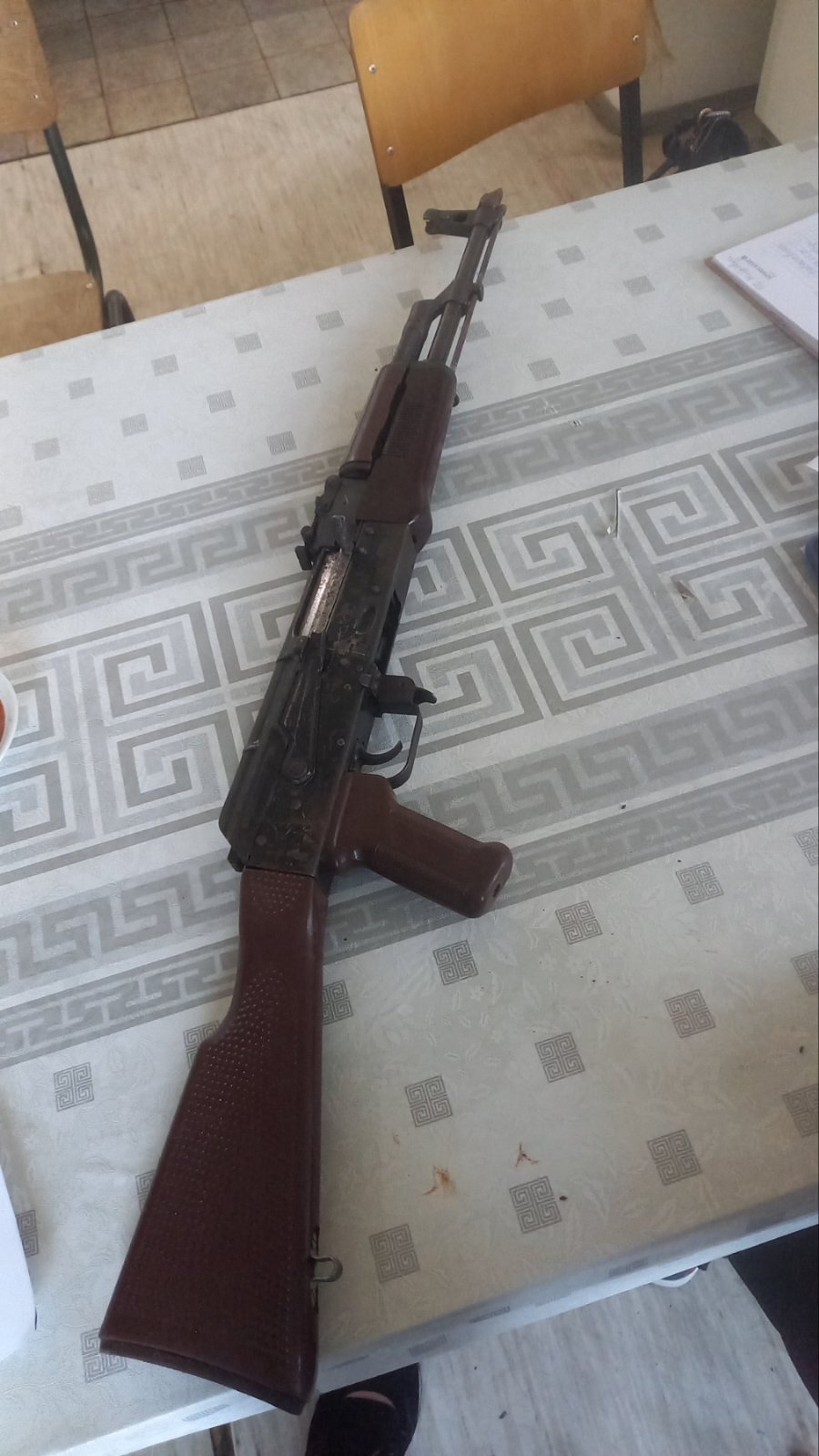 Претрес во Мирковци, пронајдена автоматска пушка