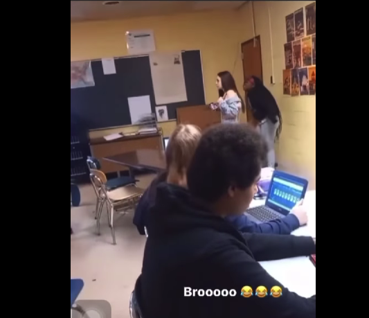 (ВИДЕО) Наставничка  заврши во болница откако ученичка ја удри со стол по глава
