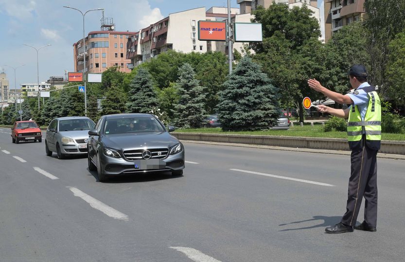 231 санкционирани возачи во Скопје, 64 за брзо возење