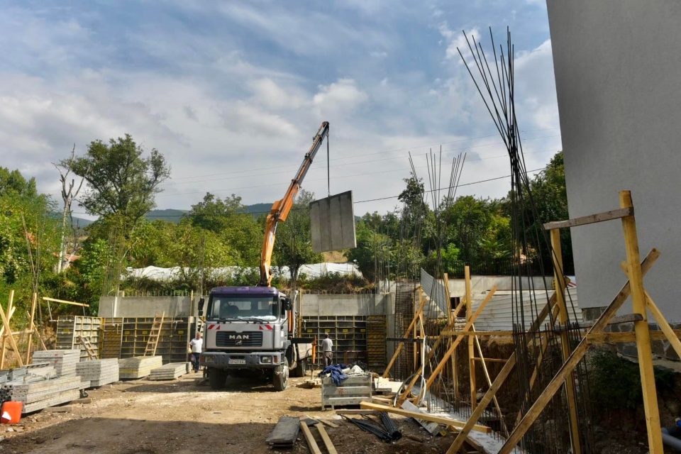 Стефковски: Интензивно се работи на изградба на училишната сала во Булачани