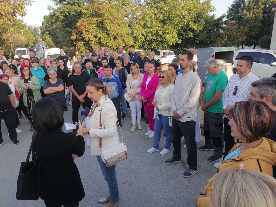 Започна бојкот на наставата во ООУ Његош, родителите со порака до министерот: Откажете се од притисоците или настава нема да има до крај на годината