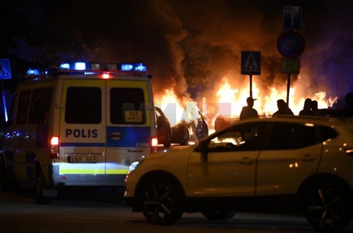 Најмалку тројца приведени по немири во Малме