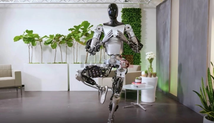ВИДЕО: Што досега научил роботот „Оптимус“ на „Тесла“?