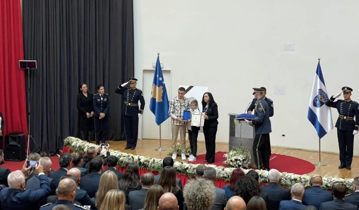 Османи го прогласи за „Херој на Косово“ полицаецот кој загина во вчерашниот напад во северно Косово