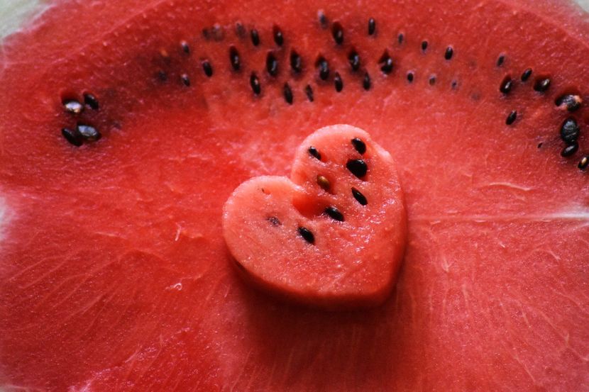 Дали е здраво да јадеме семки од лубеница: Студија официјално ни го открива одговорот