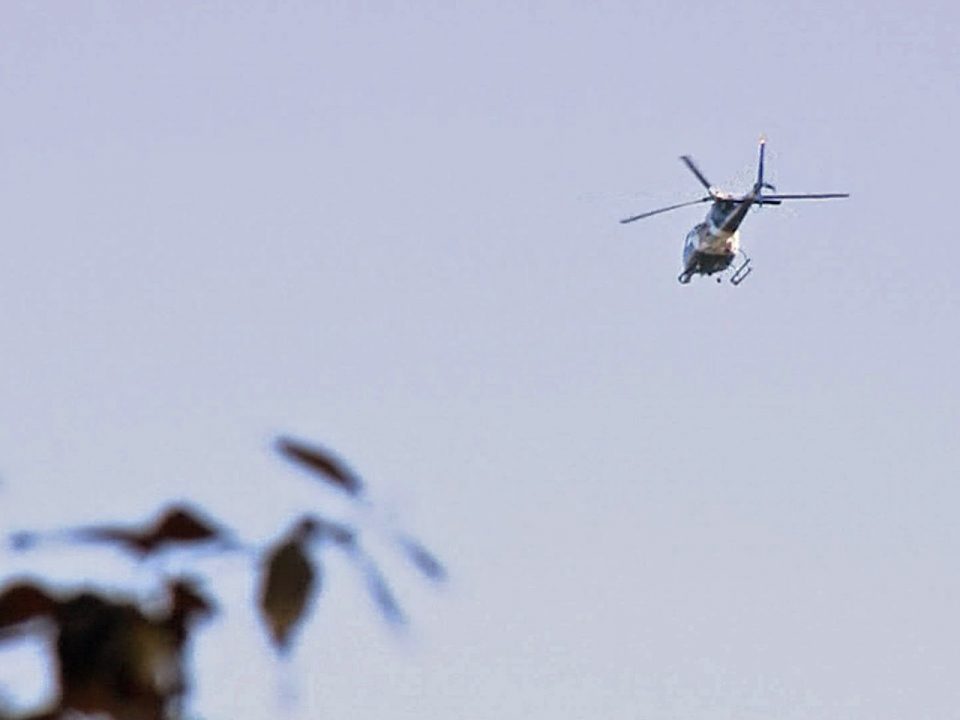 Продолжува потрагата по пилотот од хеликоптерот што се урна во северниот дел на грчкиот остров Евија