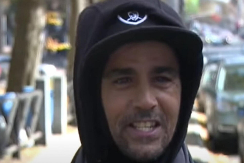 ВИДЕО: Бездомник пронашол чек на улица и решил да ѝ го врати на сопственичката: Она што следело потполно го запрепастил