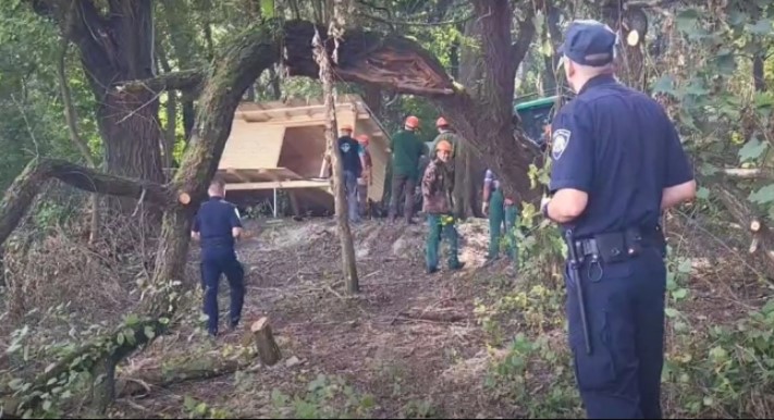 Хрватската полиција упадна во Либерланд, фиктивна „држава“ на Дунав, уапсени се неколку лица