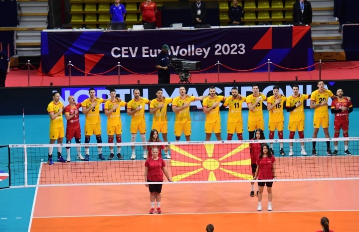 Македонските одбојкари вечерва во историско осминафинале против Италија