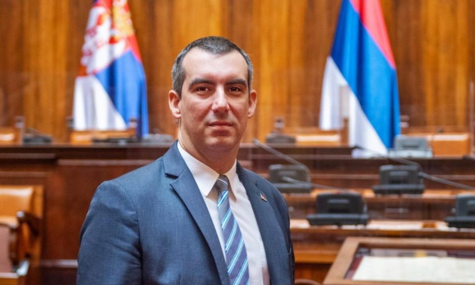 Барањето за вонредни избори ќе биде прифатено со воодушевување, тврди спикерот на српскиот Парламент