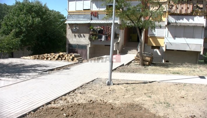 Заврши уредувањето на влезовите во штипската населба Сењак