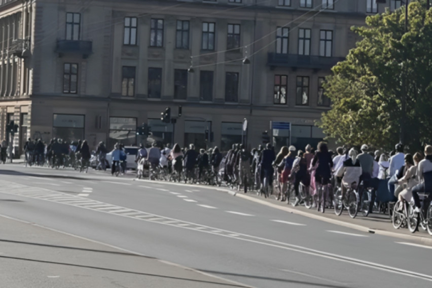 Ова кај нас нема да биде ни за 100 години: Погледнете како изгледа „шпицот“ во сообраќајот во Копенхаген