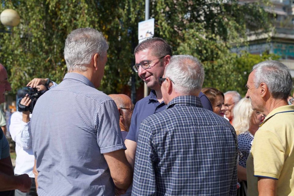 Мицкоски се сретна со охридските пензионери: Пензионерите заслужуваат огромно внимание и тоа ќе го добијат