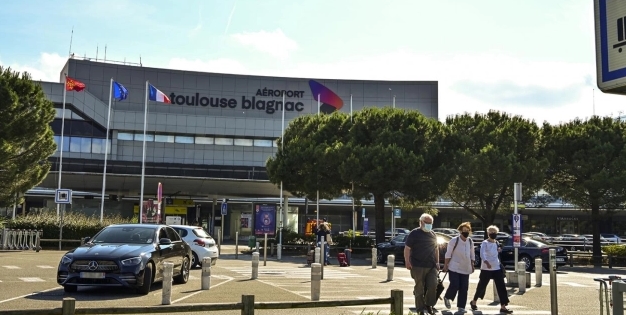 Шест француски аеродроми евакуирани по „закани за напад“