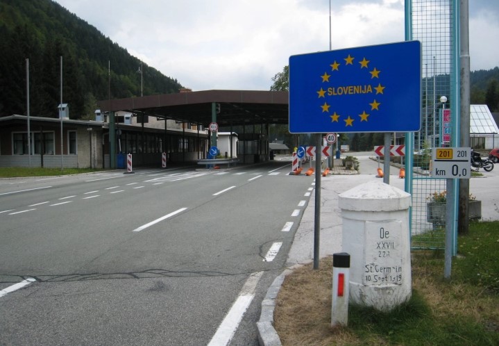 Словенија воведе гранични контроли со Хрватска и Унгарија