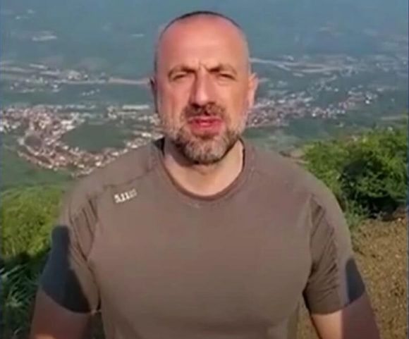 Српската полиција го приведе Радоичиќ