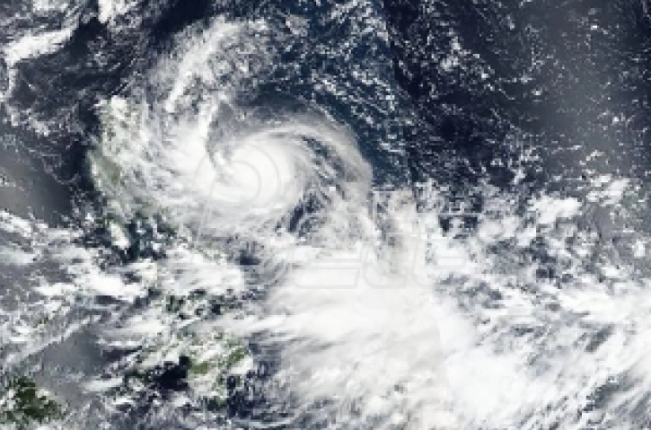 Тајфунот Коину предизвикува рекордни ветрови во Тајван
