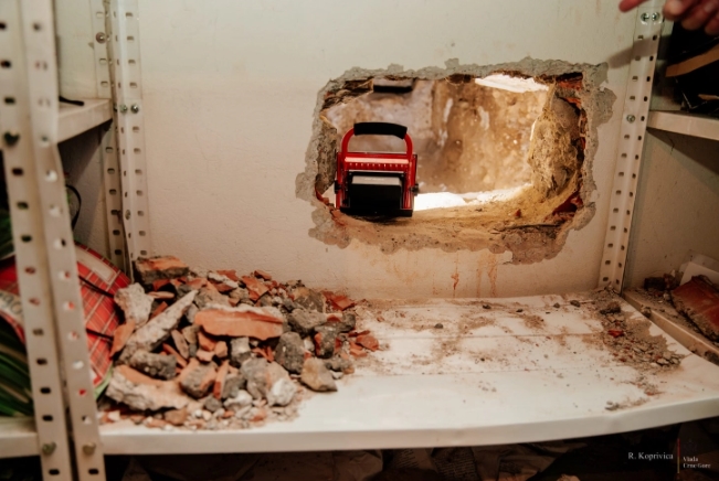 Уште четири лица се уапсени поради копање тунел и упад во депото на судот во Подгорица