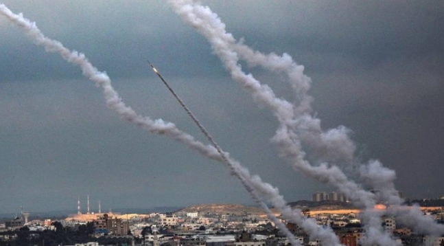 Бројот на загинати во нападите на Хамас во Израел се искачи на 1.300
