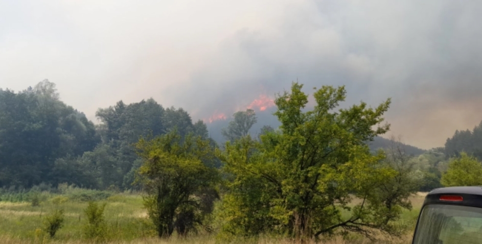 ЦУК: Вчера изгаснати четири пожари на отворено, активен пожарот во општина Дебар