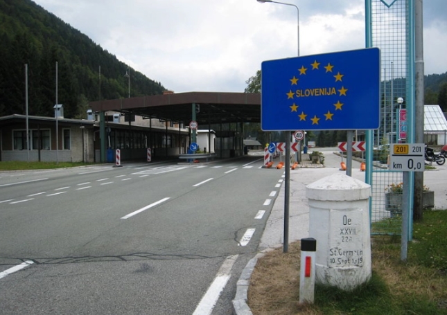 Словенија воведува гранични контроли поради заканата од тероризам, а не поради мигрантите
