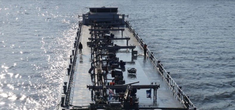 Танкер со нафта налета на мина во Црното Море