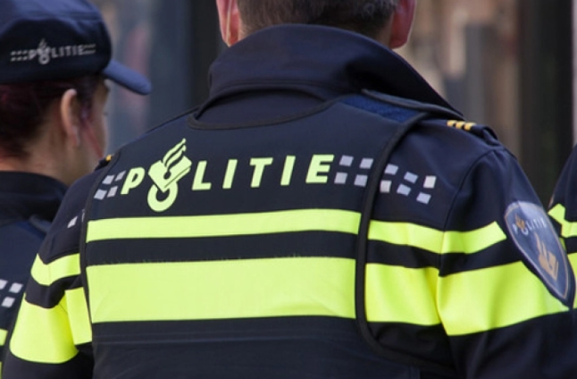 Холандија: Уапсени две лица поради оддавање државни тајни