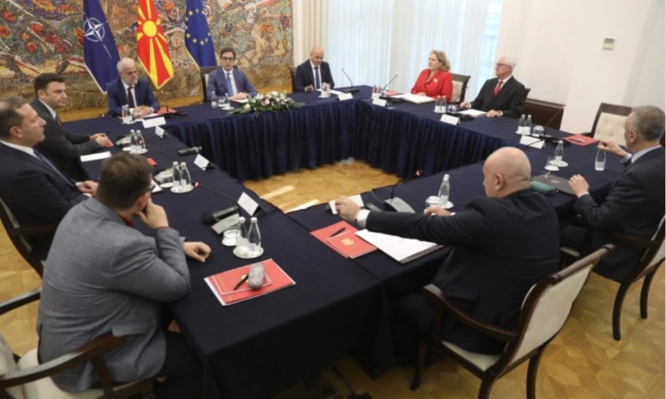 Почна седницата на Советот за безбедност: Се разговара за безбедносната состојба во Македонија, еве кој е присутен